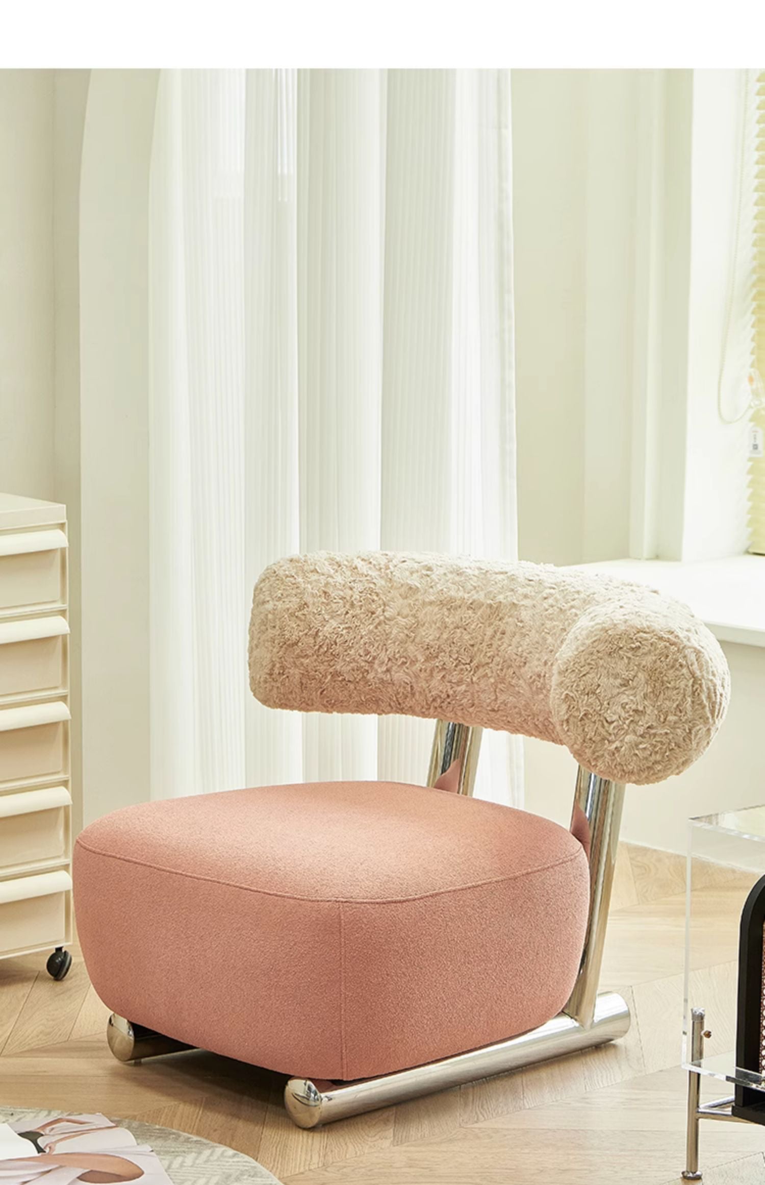 COZONI Regal Lounge Chair