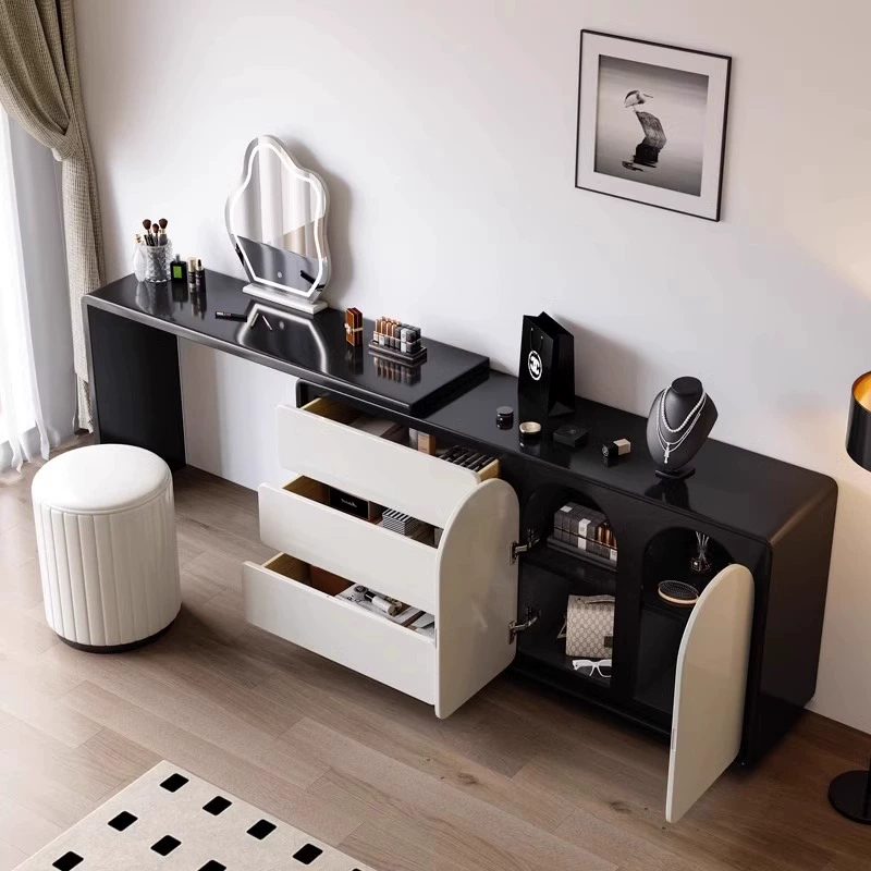 Lacquer Finish Dressing Table with Multi-Layer Solid Wood Board